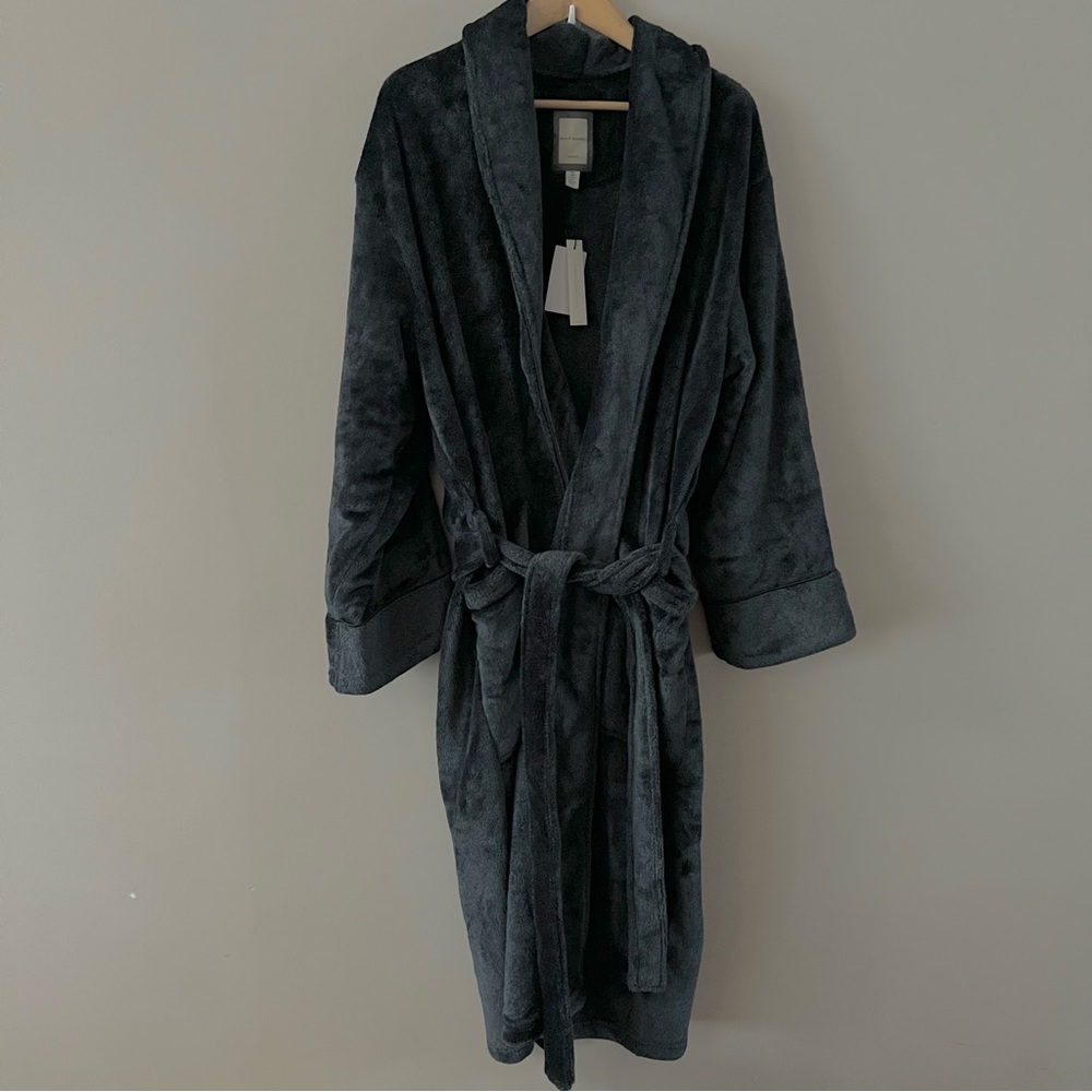Daniel Buchler Plush robe Men’s size medium / large m/l blue gray